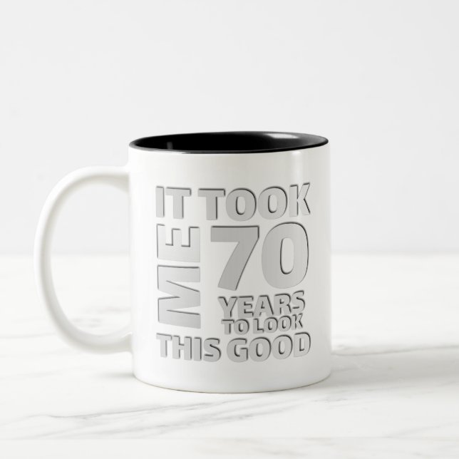 Caneca De Café Em Dois Tons Engraçado, 70 anos dizendo aspas (Esquerda)