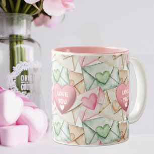 Caneca De Café Em Dois Tons Envelopes e Corações de São Valentim