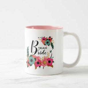 Caneca De Café Em Dois Tons Equipe de noiva. Bridesmaid Modern Floral Personal