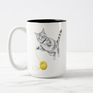 Caneca De Café Em Dois Tons Esboço a Lápis de um Gato Persa em Jogo