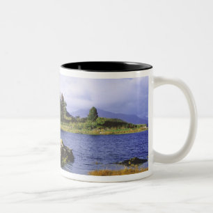 Caneca De Café Em Dois Tons Escócia, Highland, Wester Ross, Eilean Donan 2