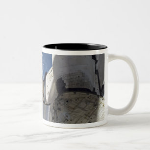 Caneca De Café Em Dois Tons Esforço 25 do vaivém espacial