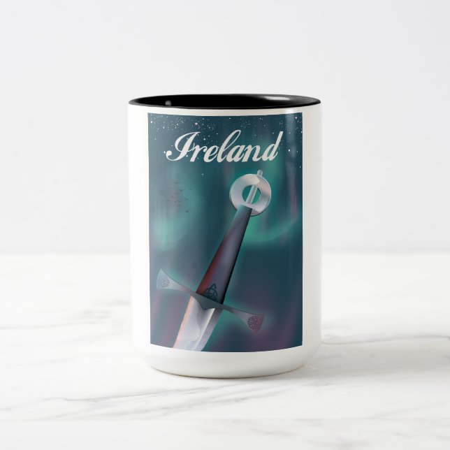 Caneca De Café Em Dois Tons espada celta da irlanda (Centro)