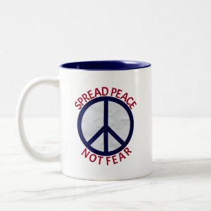 Caneca De Café Em Dois Tons Espalhar a paz sem medo símbolo azul vermelho