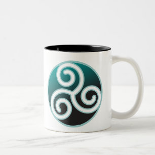 Caneca De Café Em Dois Tons Espiral do céltico de Triskele
