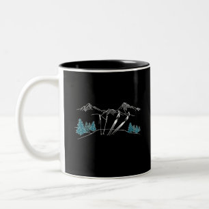 Caneca De Café Em Dois Tons Esportes de inverno em cena de esqui