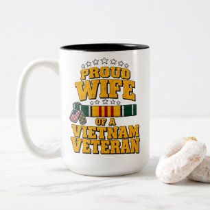 Caneca De Café Em Dois Tons Esposa Orgulhosa de um Veterano do Vietnã Cônjuge