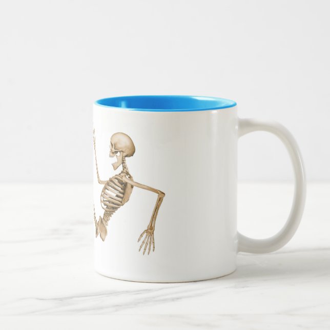 Caneca De Café Em Dois Tons Esqueleto em skates de rolo (Direita)