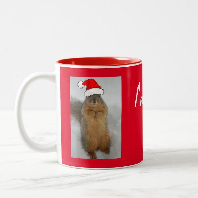 Caneca De Café Em Dois Tons Esquilo de Natal com Santa Hat (Esquerda)
