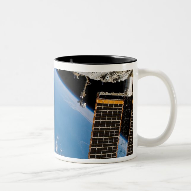 Caneca De Café Em Dois Tons Estação Espacial Internacional 27 (Direita)