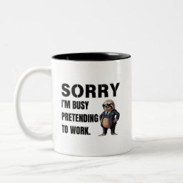 Caneca De Café Em Dois Tons Estou ocupado a fingir que trabalho