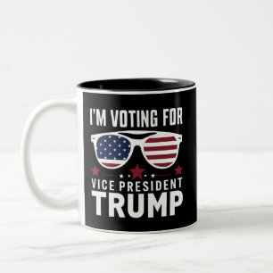 Caneca De Café Em Dois Tons Estou votando para o vice-presidente Trump Eleição