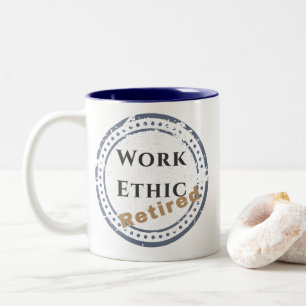 Caneca De Café Em Dois Tons Ética de Trabalho: Aposentado