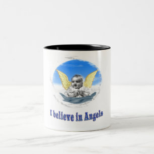 Caneca De Café Em Dois Tons Eu acredito em presentes de anjos