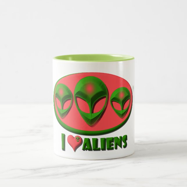 Caneca De Café Em Dois Tons Eu amo aliens (Centro)
