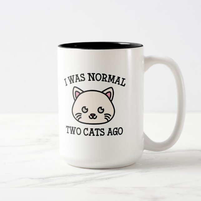 Caneca De Café Em Dois Tons Eu Era Normal Há Dois Gatos (Direita)