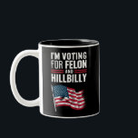 Caneca De Café Em Dois Tons Eu estou votando no Felon e no Hillbilly 2024 Pro<br><div class="desc">Estou votando no Felon e no Hillbilly 2024 Pro Trump Meme</div>