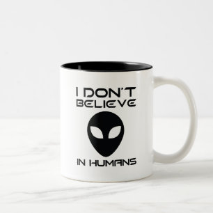 Caneca De Café Em Dois Tons Eu não acredito em humanos