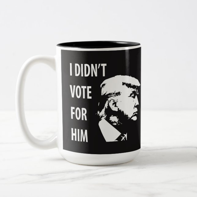 Caneca De Café Em Dois Tons Eu não votei em Trump (Esquerda)
