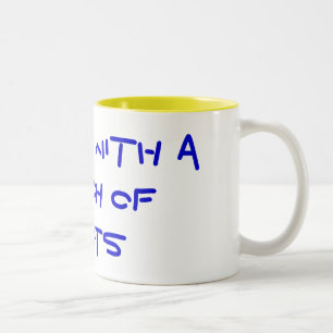 Caneca De Café Em Dois Tons Eu trabalho com um grupo dos idiota