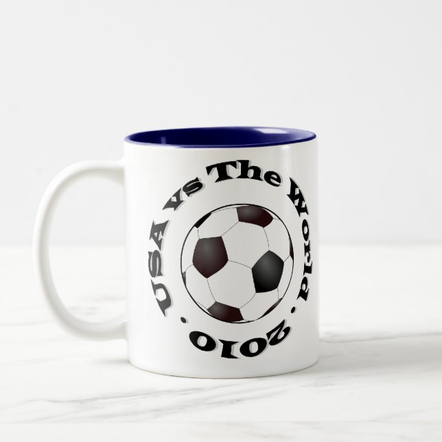 Caneca De Café Em Dois Tons EUA contra o mundo 2010 (Esquerda)