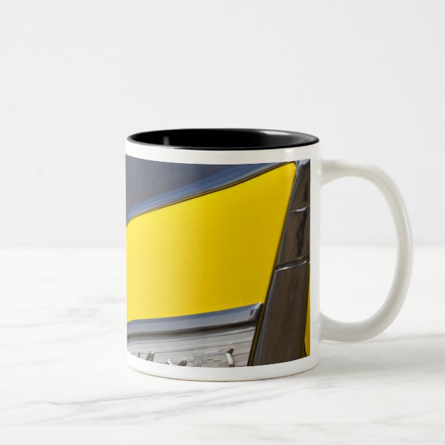 Caneca De Café Em Dois Tons EUA, Massachusetts, Gloucester. Detalhe de 1957 (Direita)