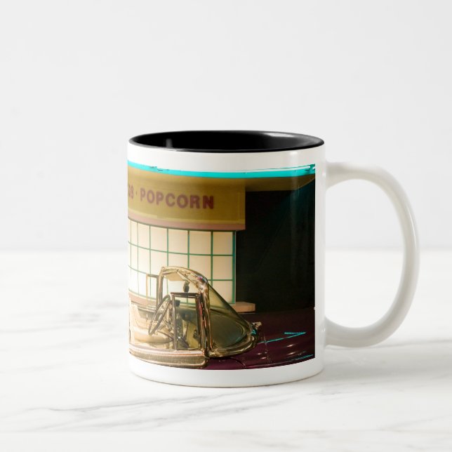 Caneca De Café Em Dois Tons EUA, Tennessee, Memphis: Elvis Presley (Direita)