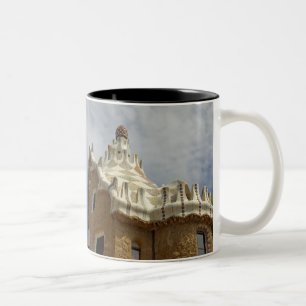 Caneca De Café Em Dois Tons Europa, Espanha, Catalunha, Barcelona. Parque Guel