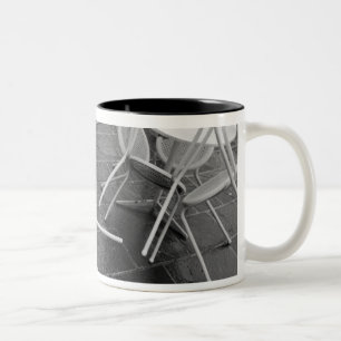 Caneca De Café Em Dois Tons Europa, França, Paris. Cadeiras, Jardin du 4