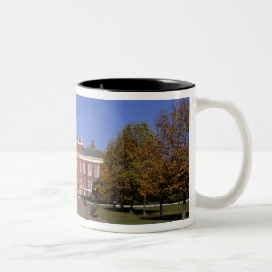 Caneca De Café Em Dois Tons Europa, Inglaterra, Londres. Palácio de Kensington