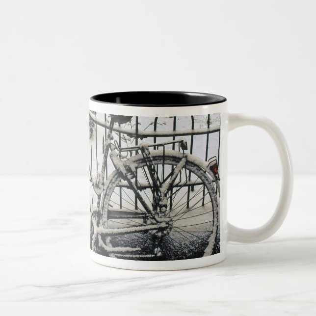 Caneca De Café Em Dois Tons Europa, Países Baixos, Amsterdã. Um (Direita)