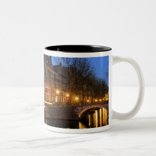 Caneca De Café Em Dois Tons Europa, Países Baixos, Holanda, Amsterdã,