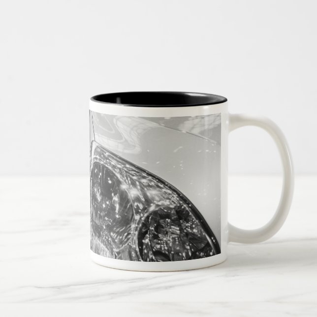 Caneca De Café Em Dois Tons Europa, Suiça, Genebra. Show Automóvel de Genebra; (Direita)