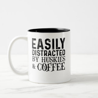 Caneca De Café Em Dois Tons Fácil Distração Por Roucos E Café