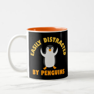 Caneca De Café Em Dois Tons Facilmente Distraído Por Pinguins