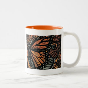 Caneca De Café Em Dois Tons Fantasia da borboleta laranja abstrato