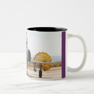 Caneca De Café Em Dois Tons Fantasma F-4 com rampa de arrasto