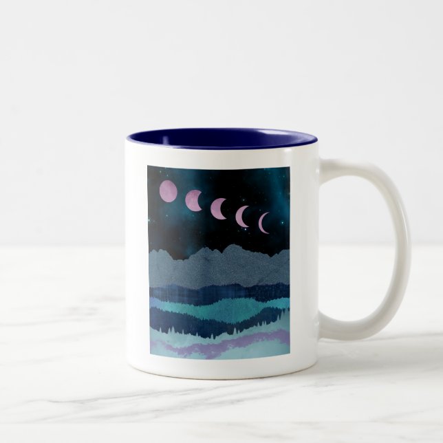 Caneca De Café Em Dois Tons Fases da Lua Rosa na Paisagem (Direita)