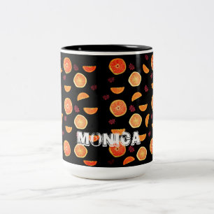 Caneca De Café Em Dois Tons Fatias de Frutas de laranja frescas e canela