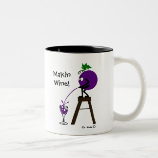 Caneca De Café Em Dois Tons Fazendo vinho!-Caneca
