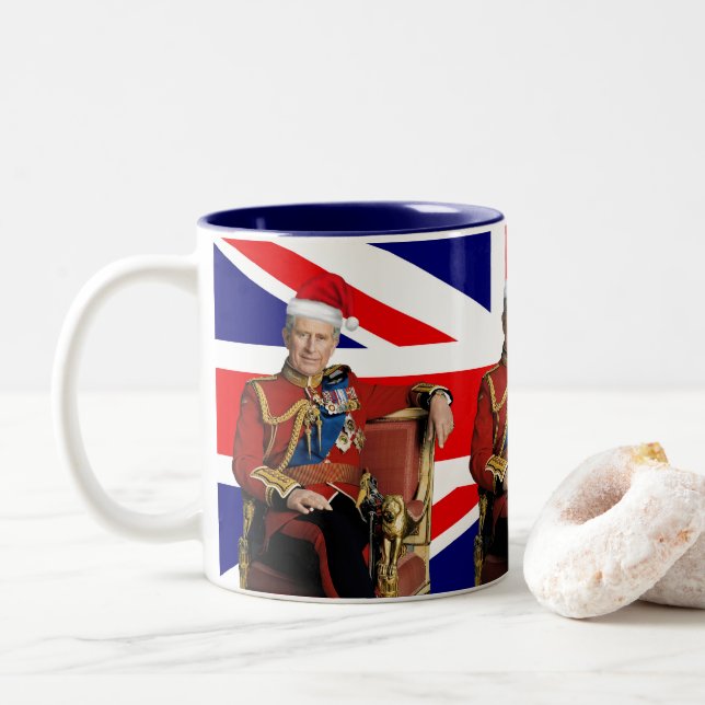 Caneca De Café Em Dois Tons Feliz de Natal britânico Rei Charles III (Com Donut)