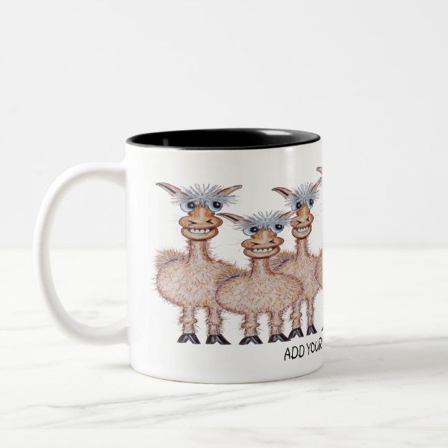 Caneca De Café Em Dois Tons Fila de desenho animado de alpacas engraçadas (Esquerda)