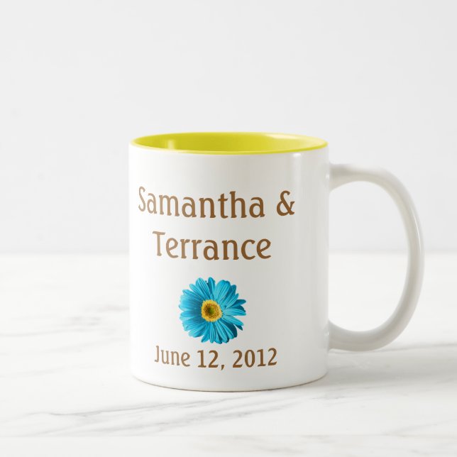 Caneca De Café Em Dois Tons Flor de margarida azul personalizável (Direita)
