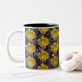 Caneca De Café Em Dois Tons Flores amarelas de pera púrpura da opuntia cacto