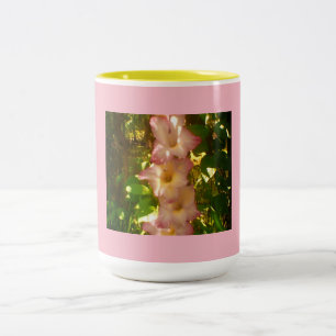 Caneca De Café Em Dois Tons Flores cor-de-rosa eretas da flor