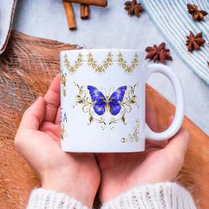 Caneca De Café Em Dois Tons Flores modernas, borboletas azuis e douradas, mono