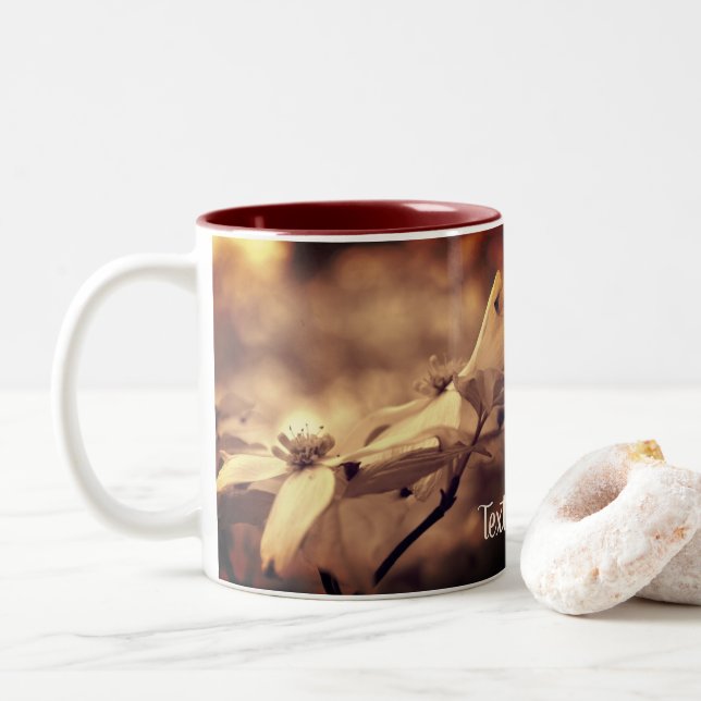 Caneca De Café Em Dois Tons Flores Sepia Dogwood Personalizadas (Com Donut)