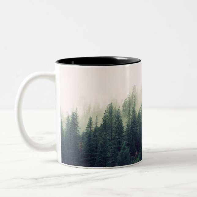 Caneca De Café Em Dois Tons Floresta nevoenta (Esquerda)