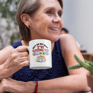 Caneca De Café Em Dois Tons Fora do meu caminho Eu vou para o Bingo