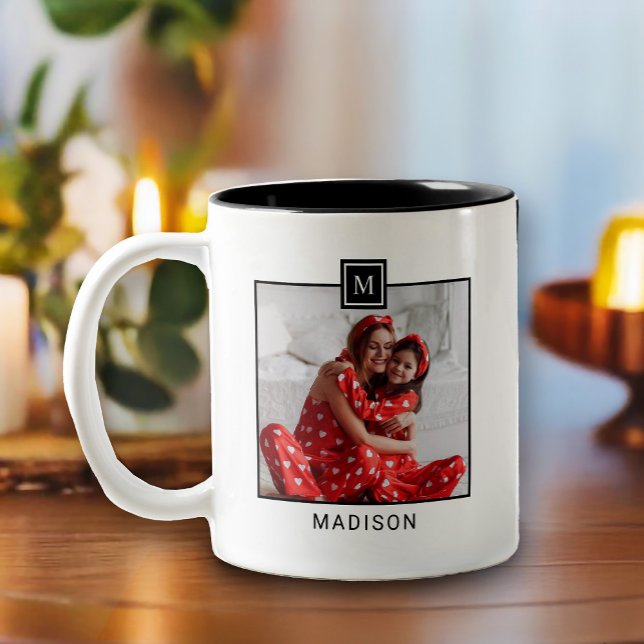 Caneca De Café Em Dois Tons Foto de Monograma Moderno (A perfect gift for holidays or birthdays. Surprise your loved one with a monogrammed mug)